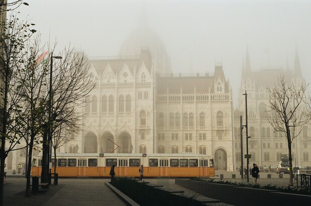 Nov 20, 2021 · Budapest